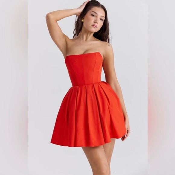 House of CB Dresses & Skirts - House of CB Emmanuela Italian Tomato Red Strapless Pleated Mini Dress (Small)